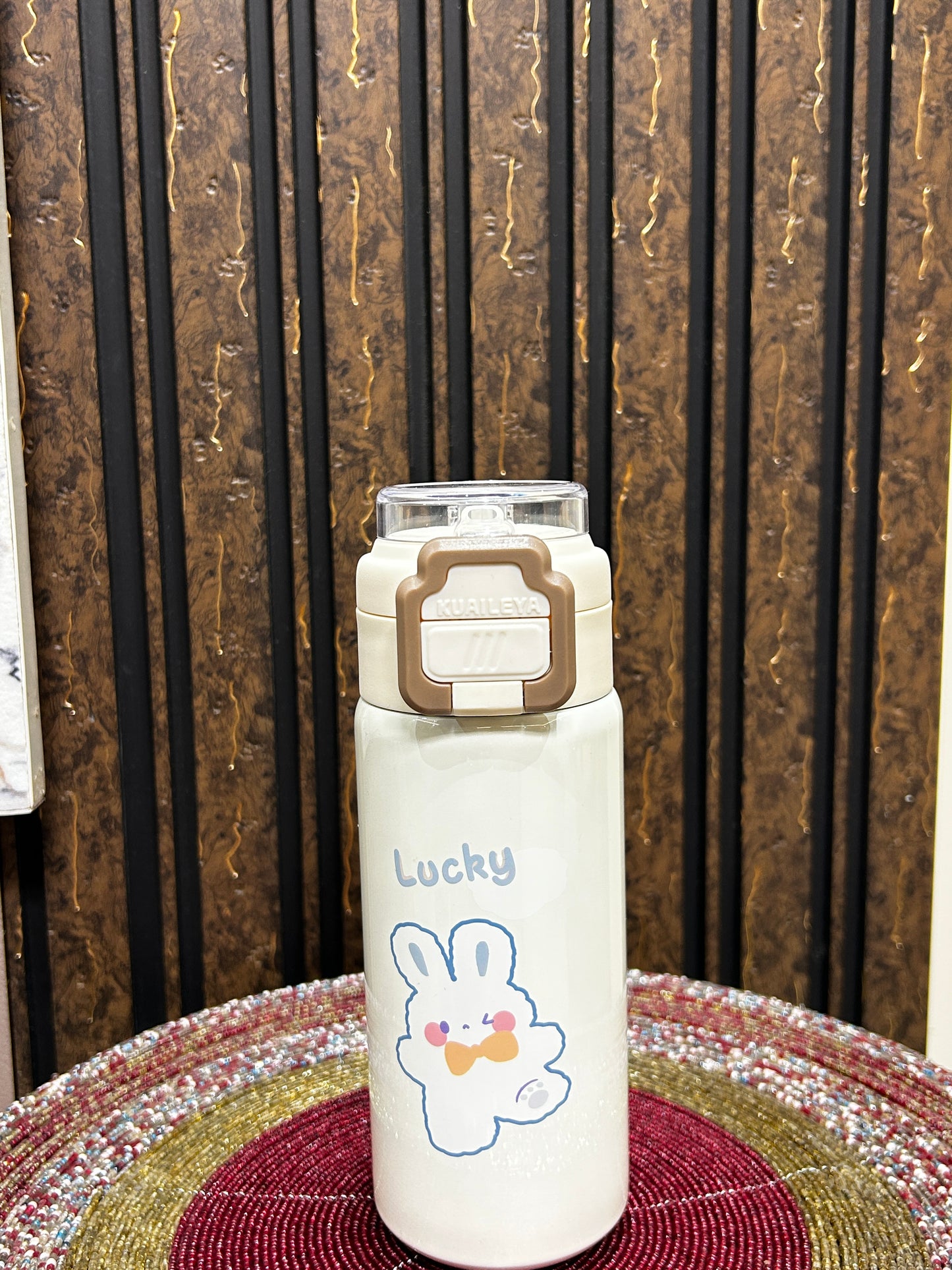 Sipper White